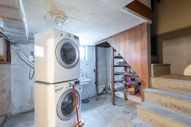 1009 AGAIN ST, Columbia, MO 65203