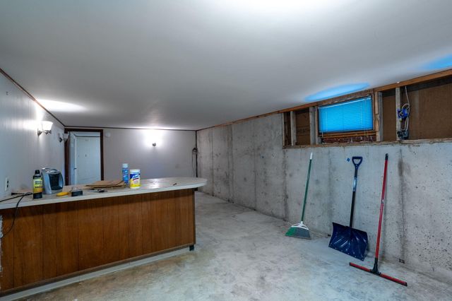 1009 AGAIN ST, Columbia, MO 65203