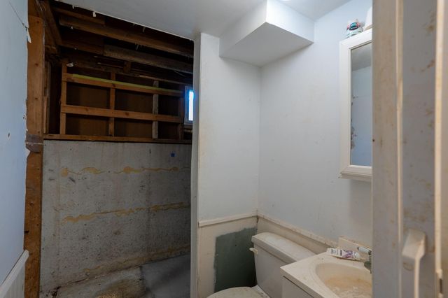 1009 AGAIN ST, Columbia, MO 65203