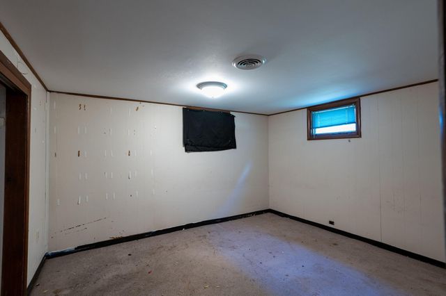 1009 AGAIN ST, Columbia, MO 65203