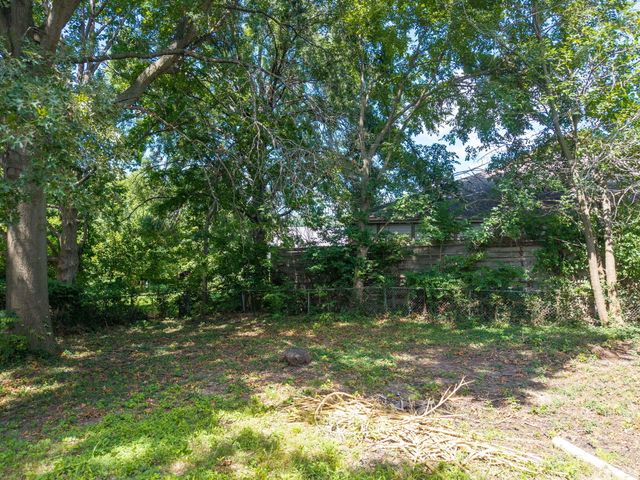 1009 AGAIN ST, Columbia, MO 65203