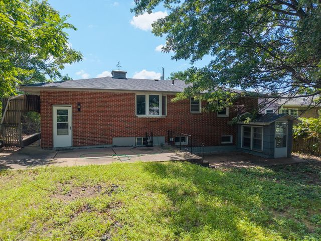 1009 AGAIN ST, Columbia, MO 65203
