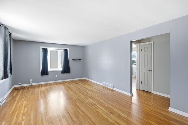 1009 AGAIN ST, Columbia, MO 65203