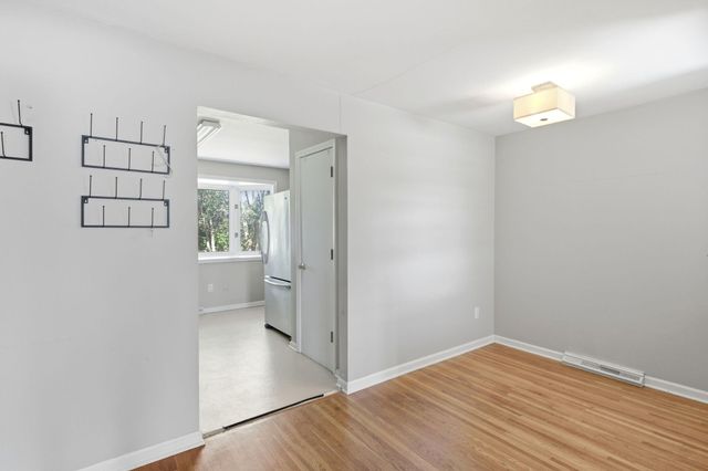 1009 AGAIN ST, Columbia, MO 65203