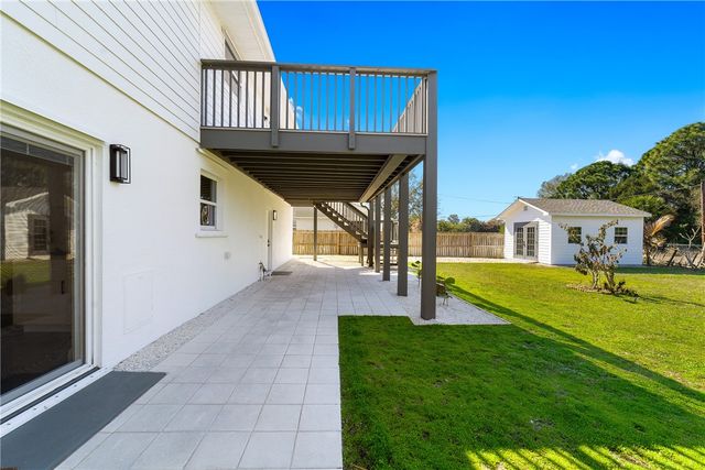 919 Landsdowne Drive, Sebastian, FL 32958