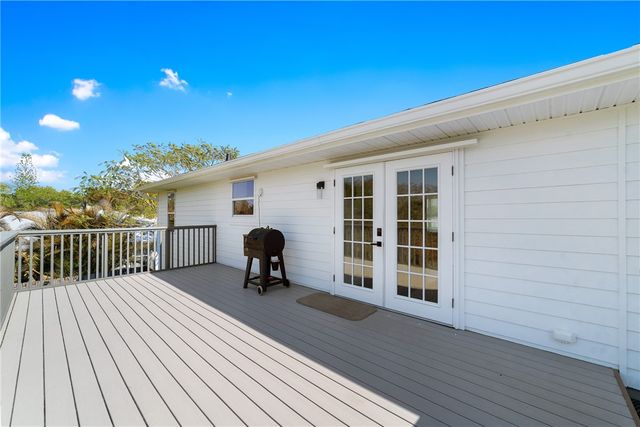 919 Landsdowne Drive, Sebastian, FL 32958