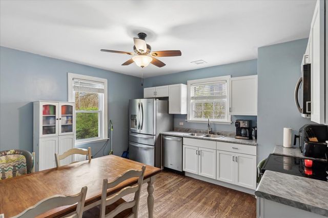 2107 Eshcol Avenue, Zion, IL 60099