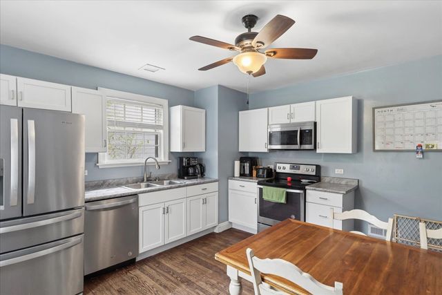 2107 Eshcol Avenue, Zion, IL 60099