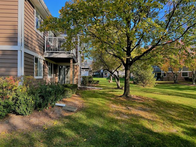 601 Hanover Court Z1, Schaumburg, IL 60194