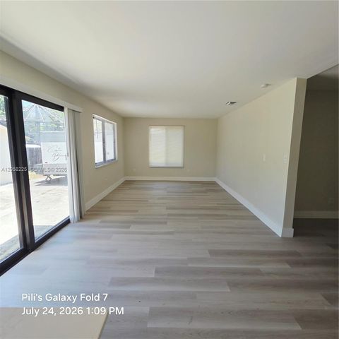601 NE 1st St, Pompano Beach, FL 33060