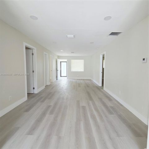 601 NE 1st St, Pompano Beach, FL 33060