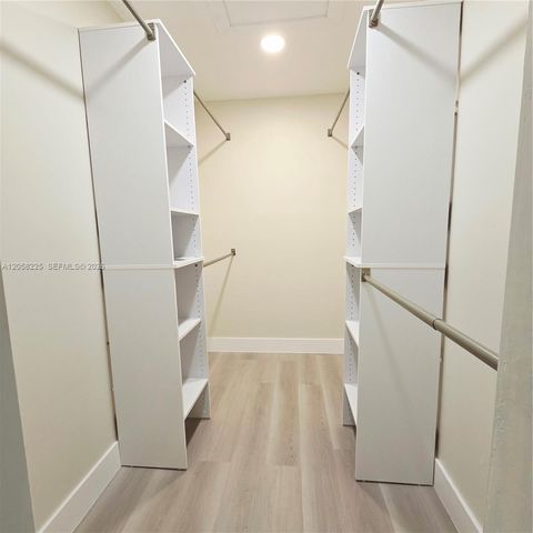 601 NE 1st St, Pompano Beach, FL 33060