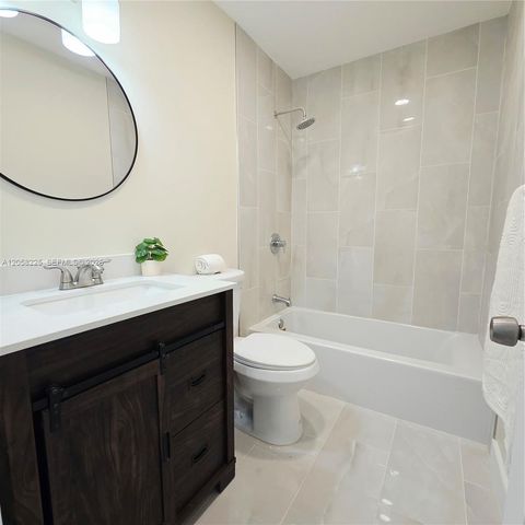 601 NE 1st St, Pompano Beach, FL 33060