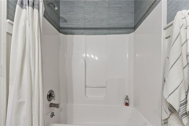 19712 E 6th Street North Street, Independence, MO 64056