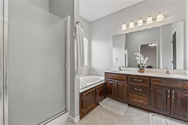 19712 E 6th Street North Street, Independence, MO 64056