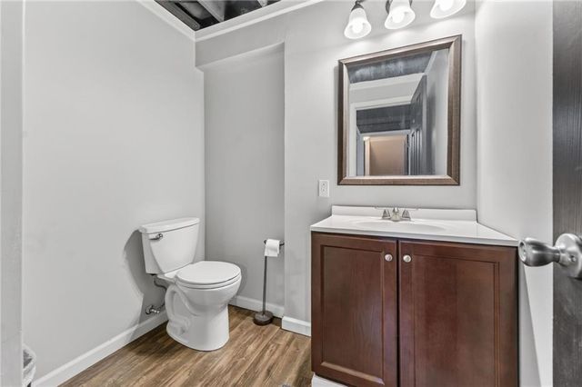 19712 E 6th Street North Street, Independence, MO 64056