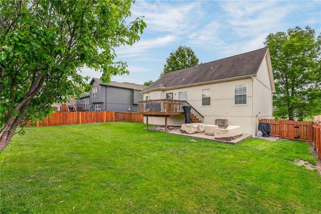19712 E 6th Street North Street, Independence, MO 64056