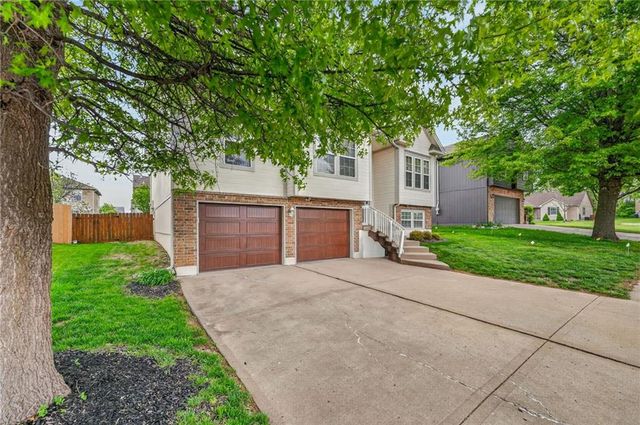 19712 E 6th Street North Street, Independence, MO 64056
