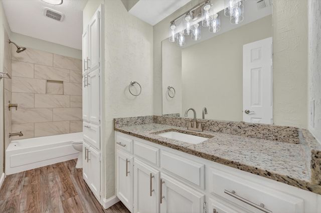 3200 S Meadow Drive, Fort Worth, TX 76133