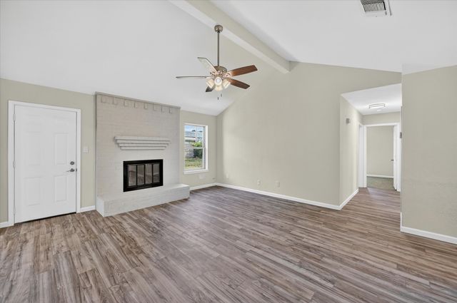 3200 S Meadow Drive, Fort Worth, TX 76133