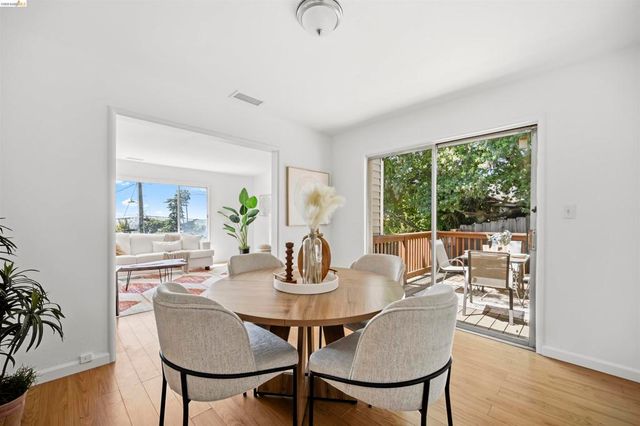 6914 Outlook Ave, Oakland, CA 94605
