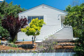 6914 Outlook Ave, Oakland, CA 94605