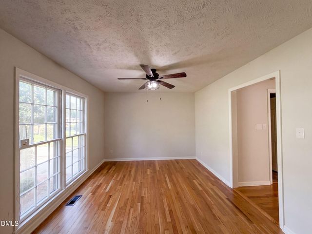 2337 Rolling Hill Road, Fayetteville, NC 28304