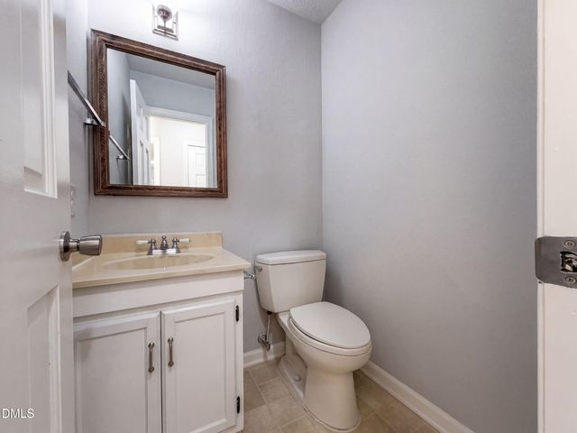 2337 Rolling Hill Road, Fayetteville, NC 28304