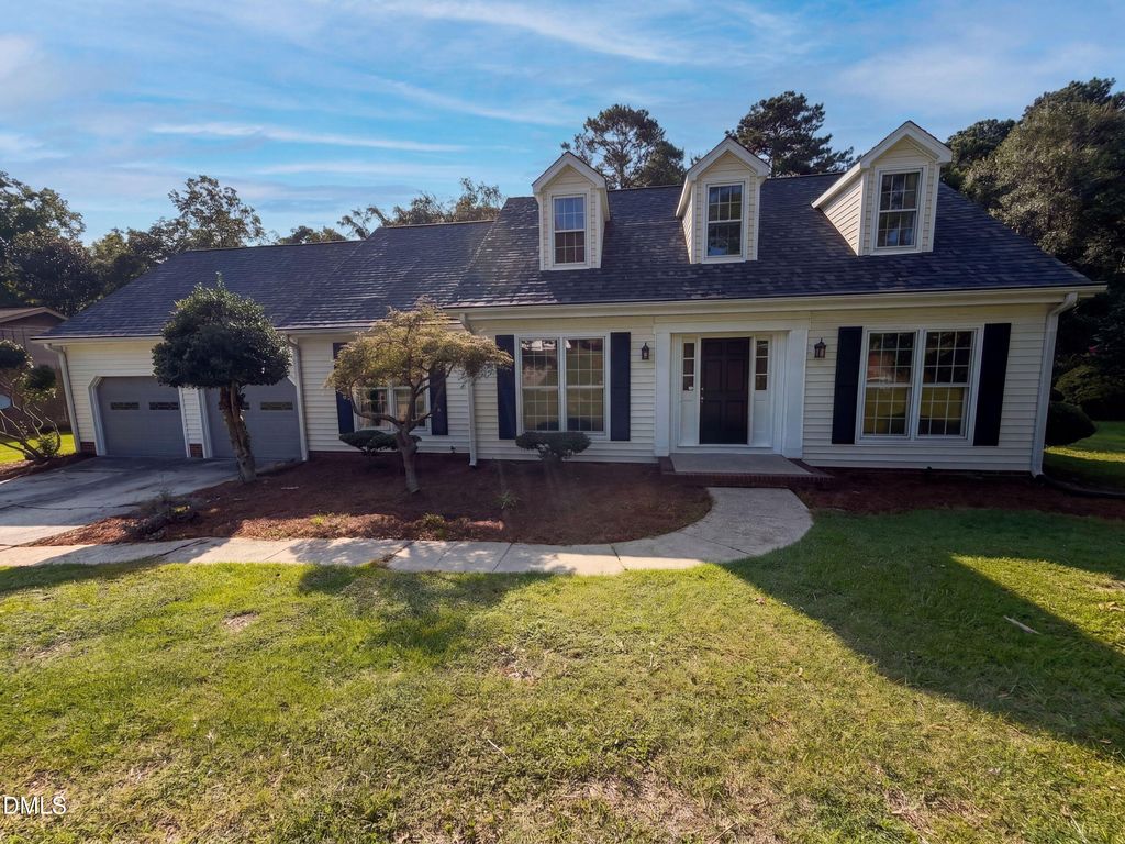 2337 Rolling Hill Road, Fayetteville, NC 28304