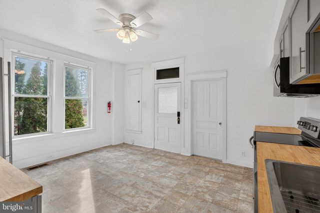 202 S MAIN ST, Red Lion, PA 17356