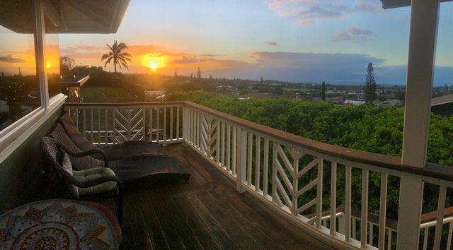 1115 Pookela Rd, Makawao, HI 96768