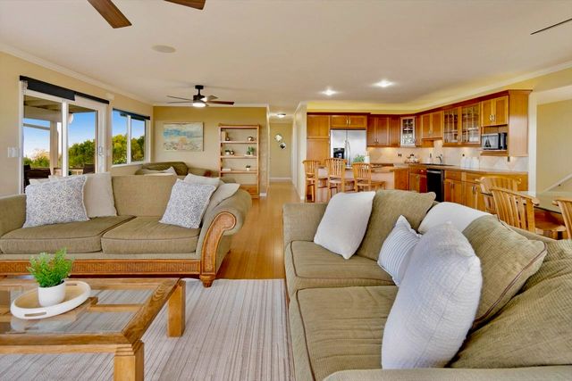 1115 Pookela Rd, Makawao, HI 96768