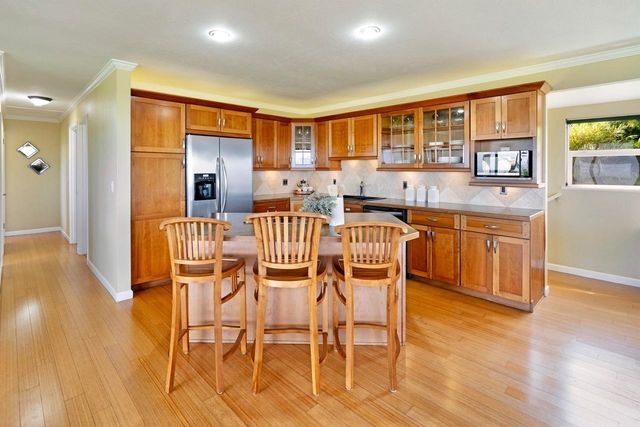 1115 Pookela Rd, Makawao, HI 96768