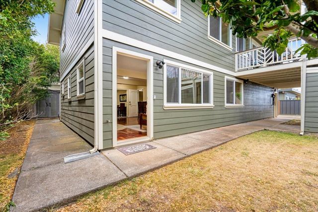 1115 Pookela Rd, Makawao, HI 96768