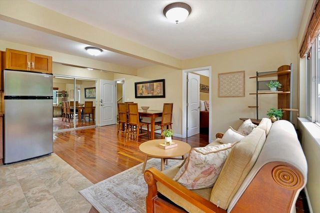 1115 Pookela Rd, Makawao, HI 96768