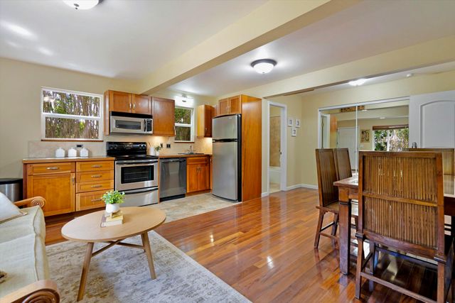 1115 Pookela Rd, Makawao, HI 96768