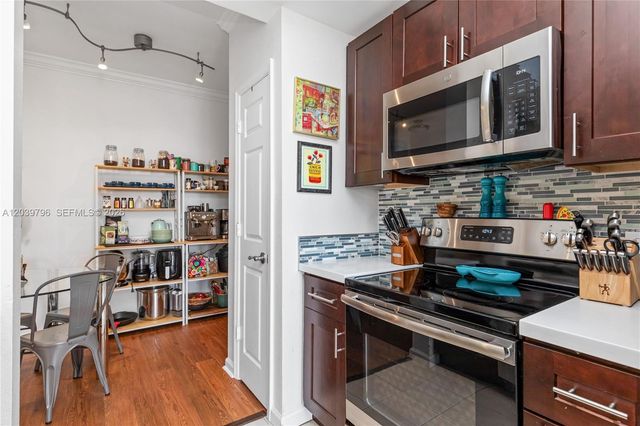 533 NE 3rd Ave 503, Fort Lauderdale, FL 33301