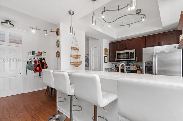 533 NE 3rd Ave 503, Fort Lauderdale, FL 33301