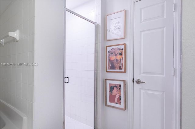 533 NE 3rd Ave 503, Fort Lauderdale, FL 33301