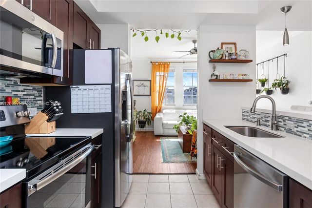 533 NE 3rd Ave 503, Fort Lauderdale, FL 33301