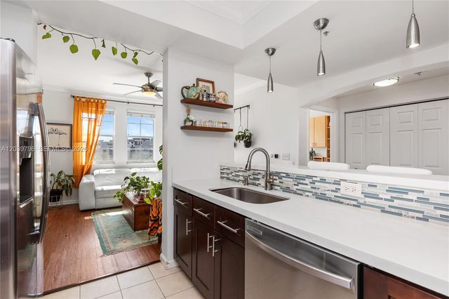 533 NE 3rd Ave 503, Fort Lauderdale, FL 33301