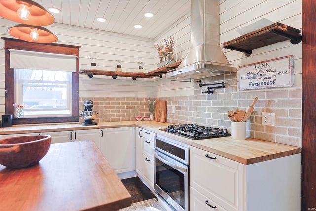 23260 Brick Road, South Bend, IN 46628