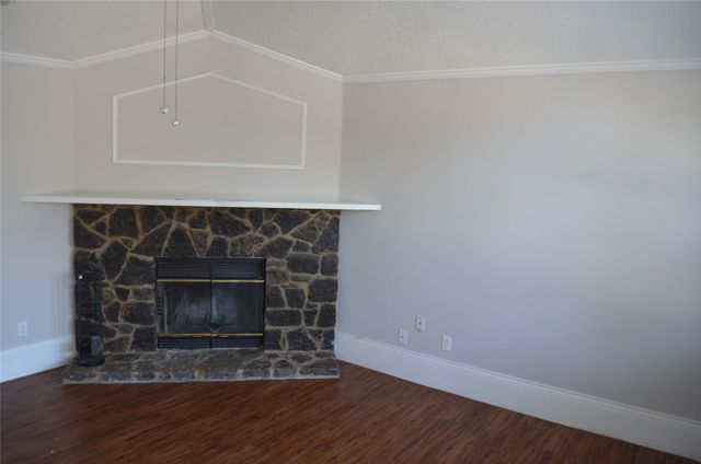 7 States Avenue, Midlothian, TX 76065