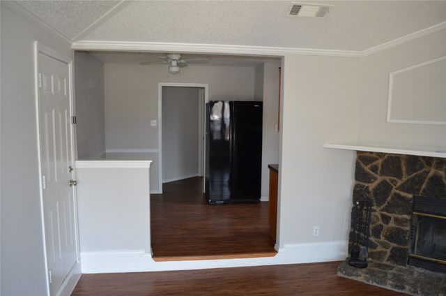 7 States Avenue, Midlothian, TX 76065