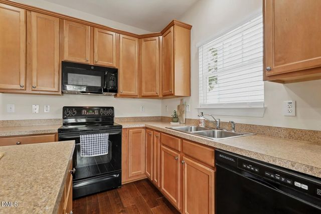 336 Kinellan Lane, Cary, NC 27519