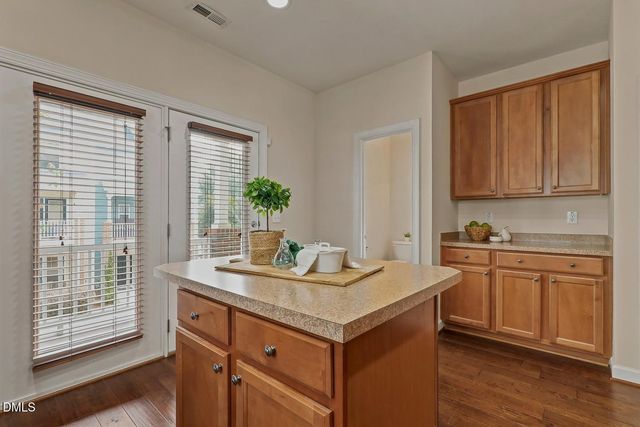 336 Kinellan Lane, Cary, NC 27519