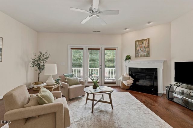 336 Kinellan Lane, Cary, NC 27519