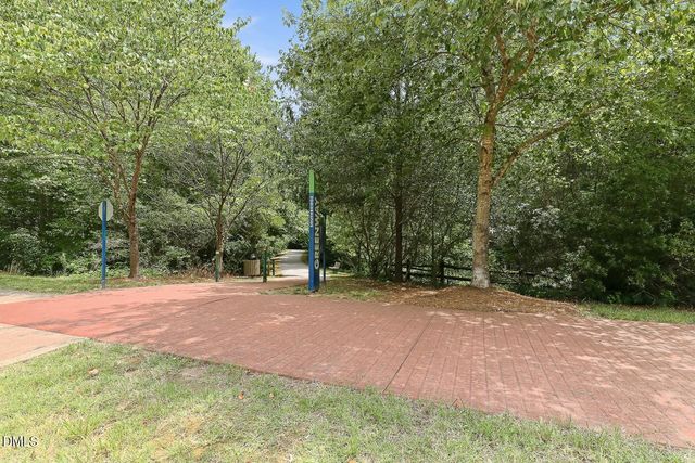 336 Kinellan Lane, Cary, NC 27519