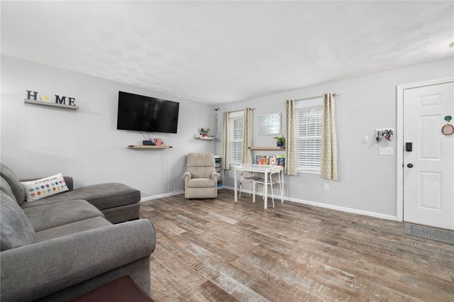 69 Walden Way, Cranston, RI 02921