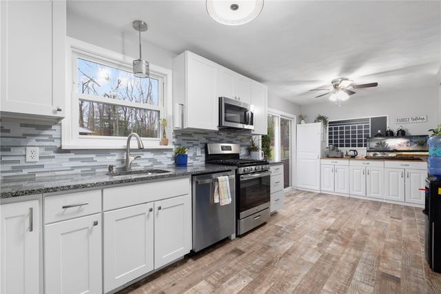 69 Walden Way, Cranston, RI 02921